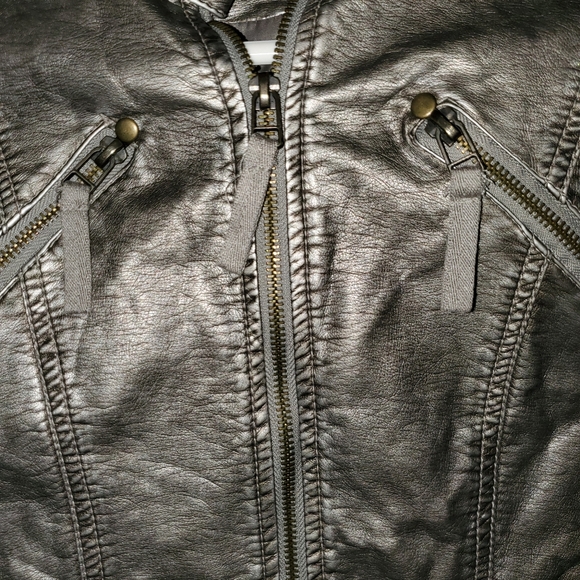 Jacket - Picture 3 of 4